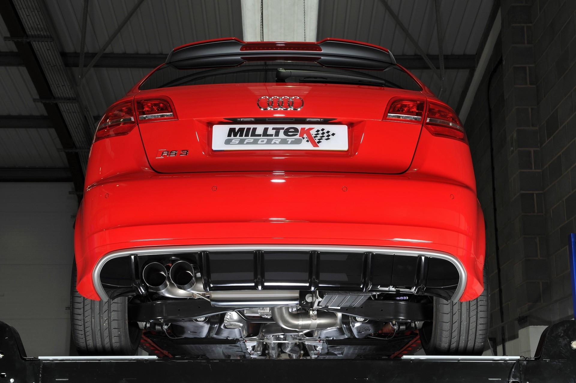 Milltek Audi RS3 8V S tronic resonated(stiller) 3inch race syste