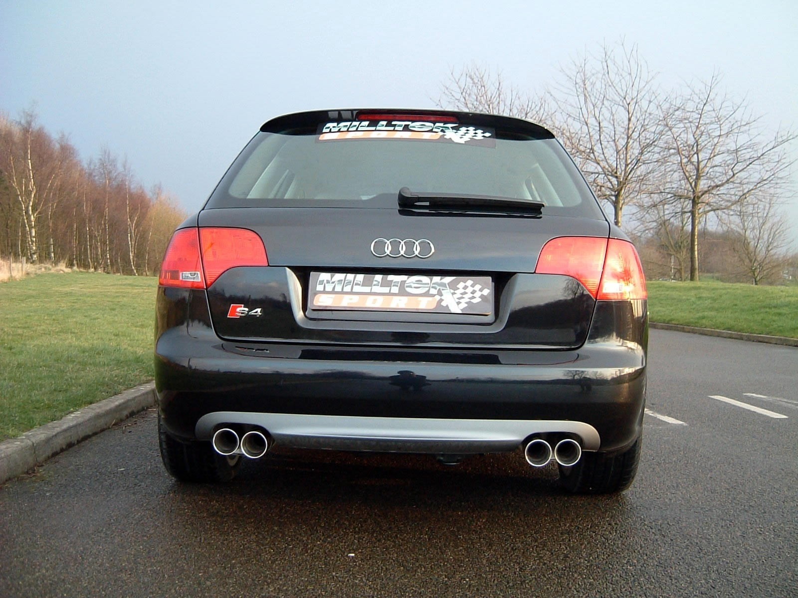 Milltek Audi S4 B7 4.2 V8 quattro non-resonated(luider) quad cat